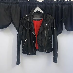 Medium, black leather jacket